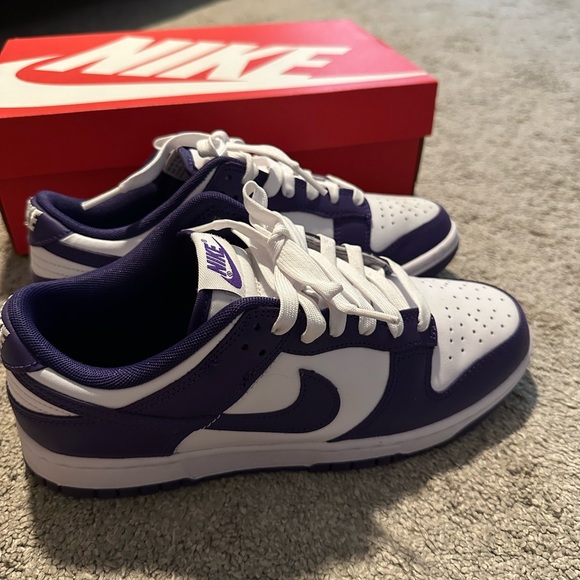 Nike Dunk White and Purple - Picture 2 of 4
